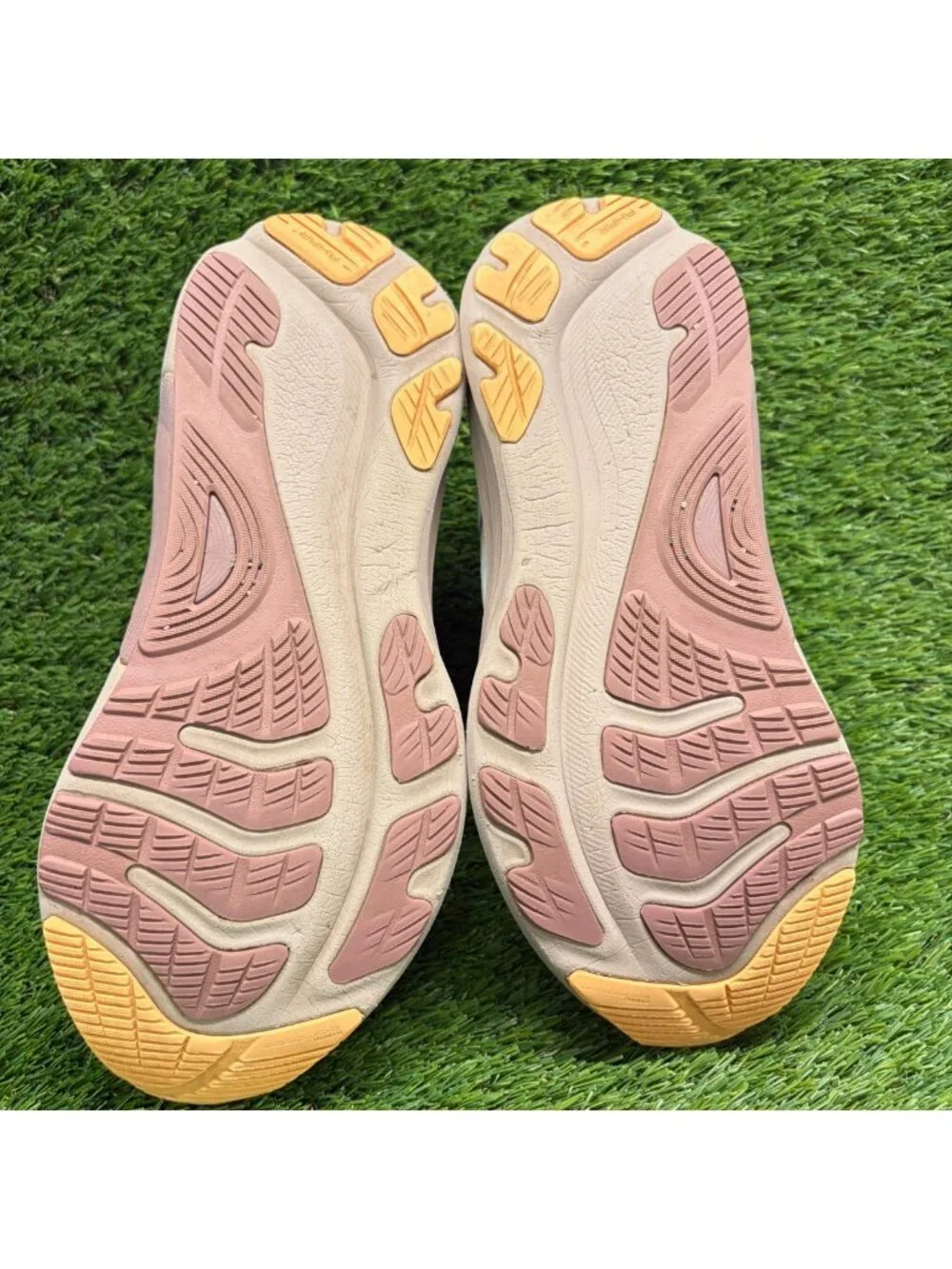 Asics Gel-Kayano 32 Womens Size 9.5 Ivory Pink Athletic Running Shoes Sneakers